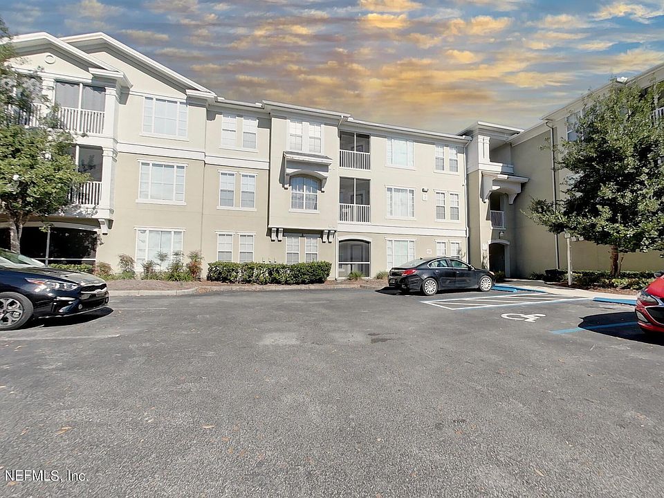 1st image of 8290 Gate Pkwy W Unit 309