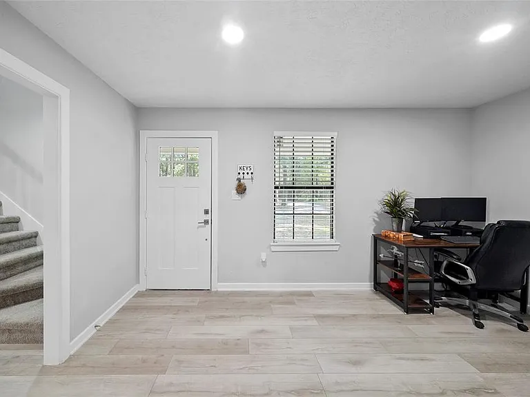 287 Blue Lake Dr — Photo 5