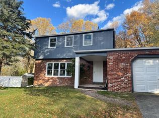 46 Spring Hill Dr, Laurel Springs, NJ 08021