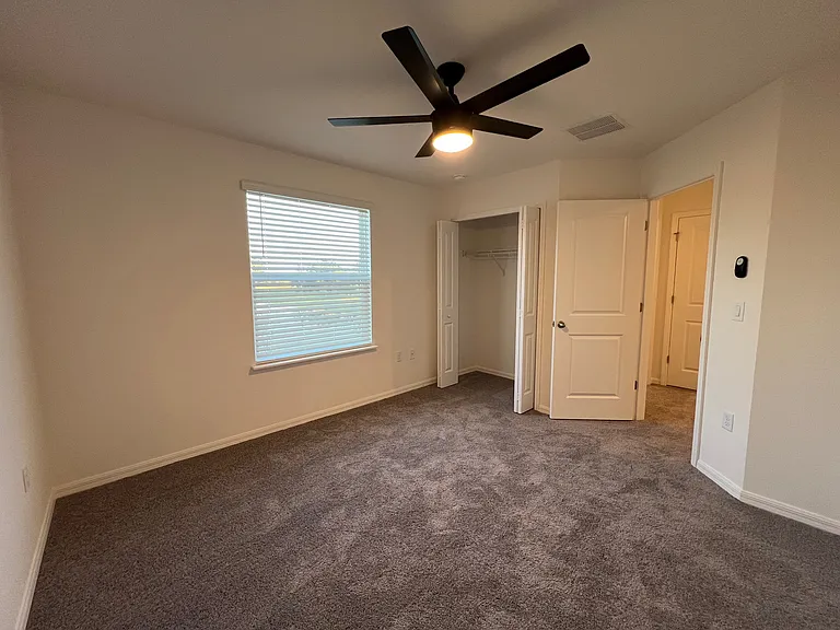 3904 Academia Ave — Photo 22