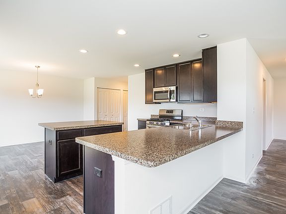 2nd image of 907 Timber Lake Dr