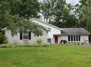 34 Yorktown Rd, Mountain Top, PA 18707