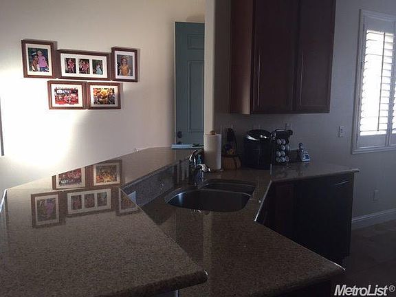 5th image of 2441 Shady Oak Pl