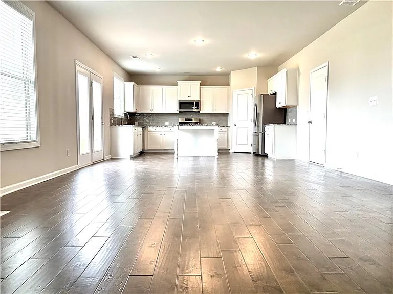 6085 Bay Point Cv — Photo 10