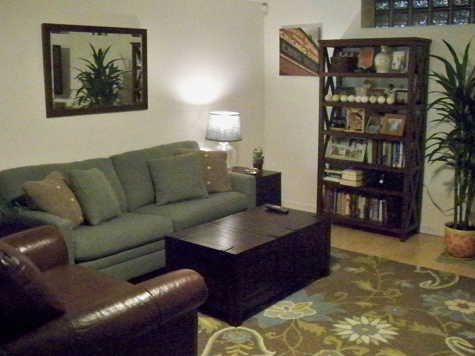 1st image of 11608 NE 67th St #B