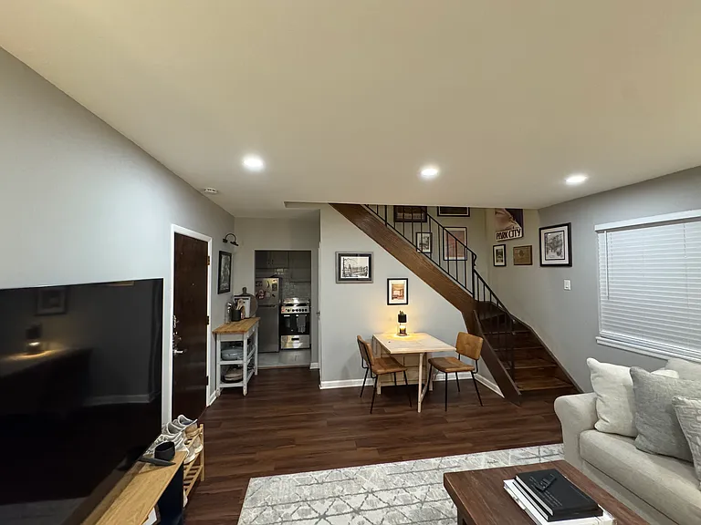 2115 N. Sedgwick — Photo 3