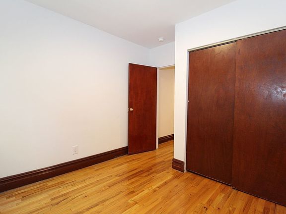 3rd image of 119 E 96th St APT 4