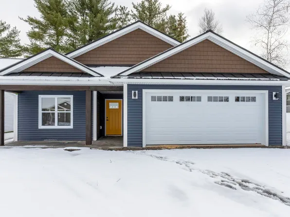 10 Peterson St, Cambridge, NS B0P 1G0