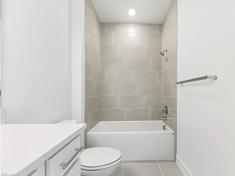 19226 Hinkley Dr — Photo 30