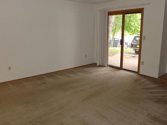 2nd image of 2902 Shadow Creek Dr #D104-104