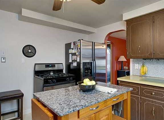 5th image of 110 Briarhurst Dr