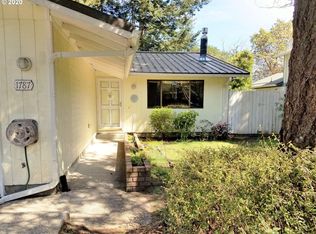 1787 Oak St, North Bend, OR 97459