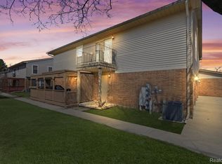 68405 Rosewood Ln, Richmond, MI 48062