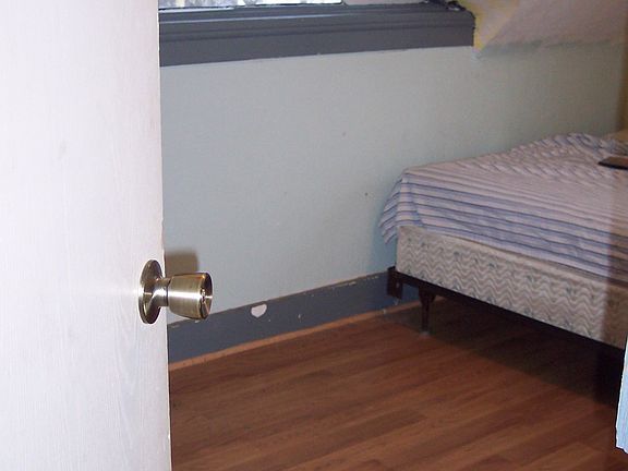 bedroom #1