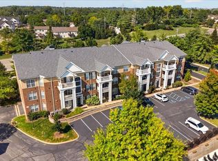 13101 Mill Crossing Ct APT 200, Saint Louis, MO 63141