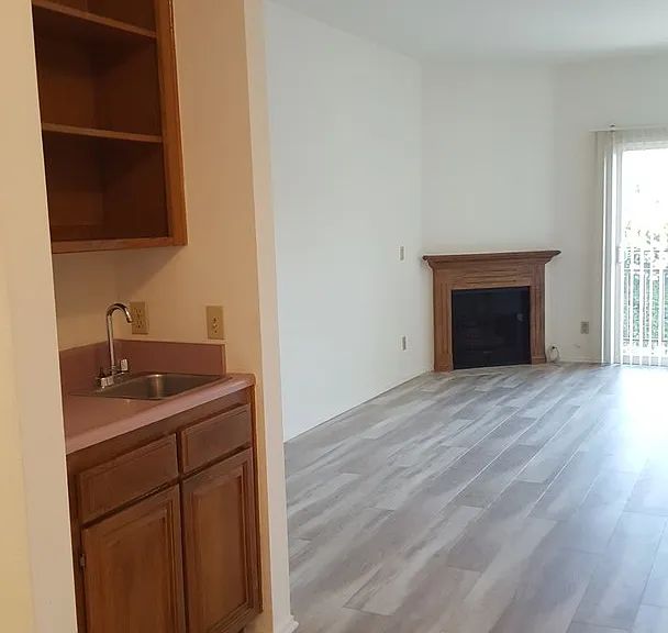 5038 Laurel Canyon Blvd — Photo 13