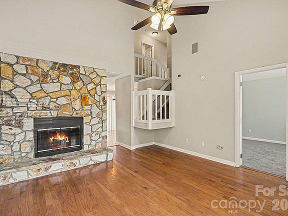 3rd image of 8260 Golf Ridge Dr