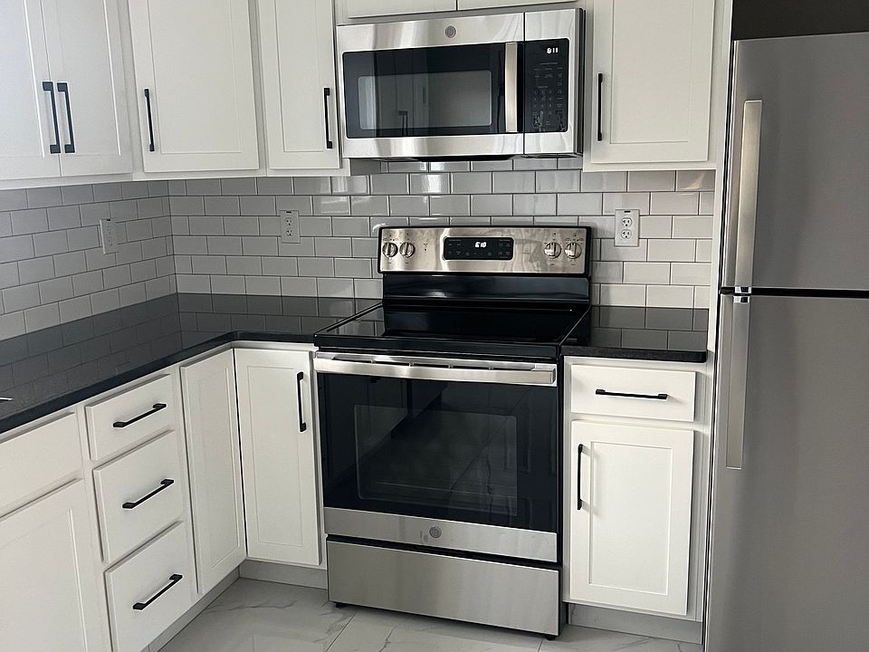 1st image of 60-62 White Rock Rd