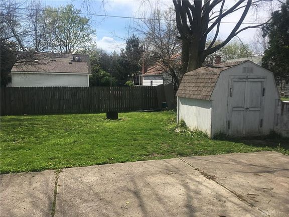 3rd image of 3021 Dwight Ave