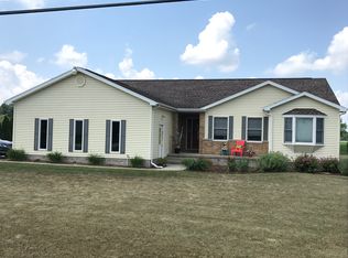 1233 N Jones Rd, Essexville, MI