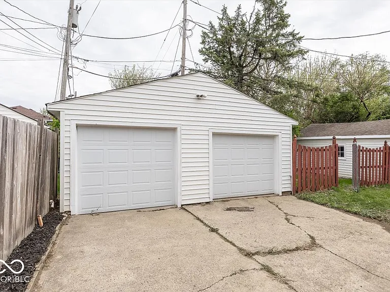 5414 E 10th St — Photo 21