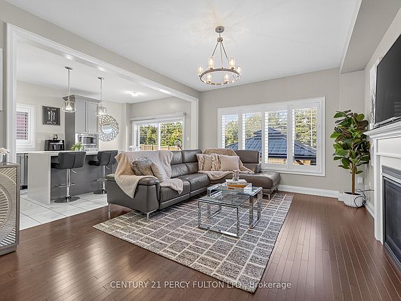 5th image of 3 Muirfield Dr