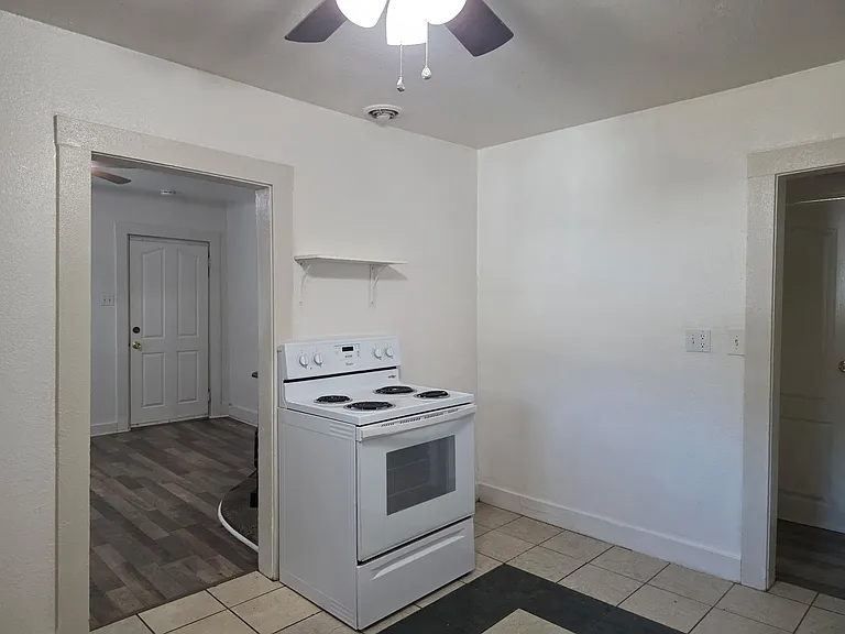2050 Bransetter 5410 Cedars Rd — Photo 7