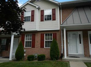 360 Karen Ct, Monroeville, PA 15146