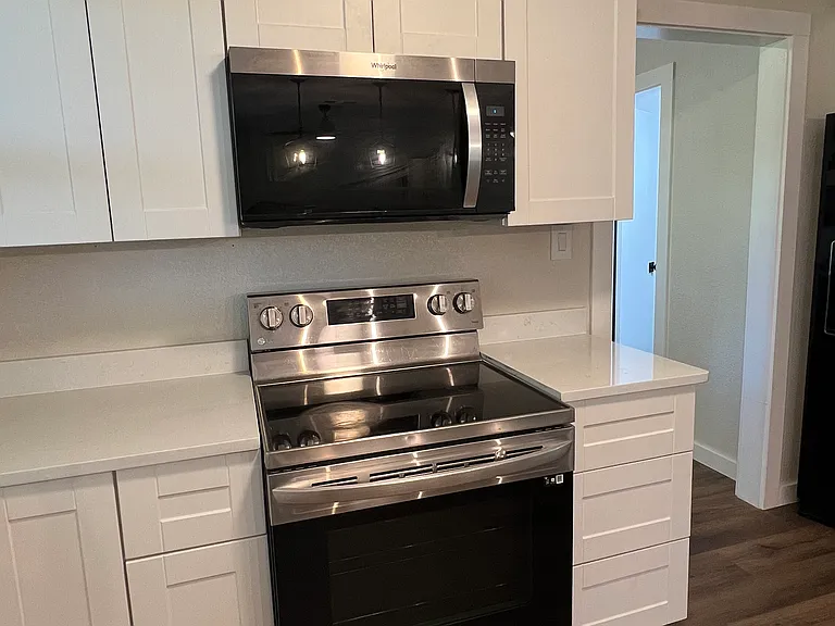 14784 FM 121 — Photo 27