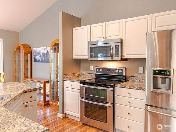 3rd image of 17045 Marmount Street SE