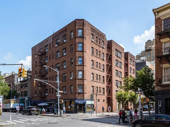 125 Christopher Street image 1 of 1