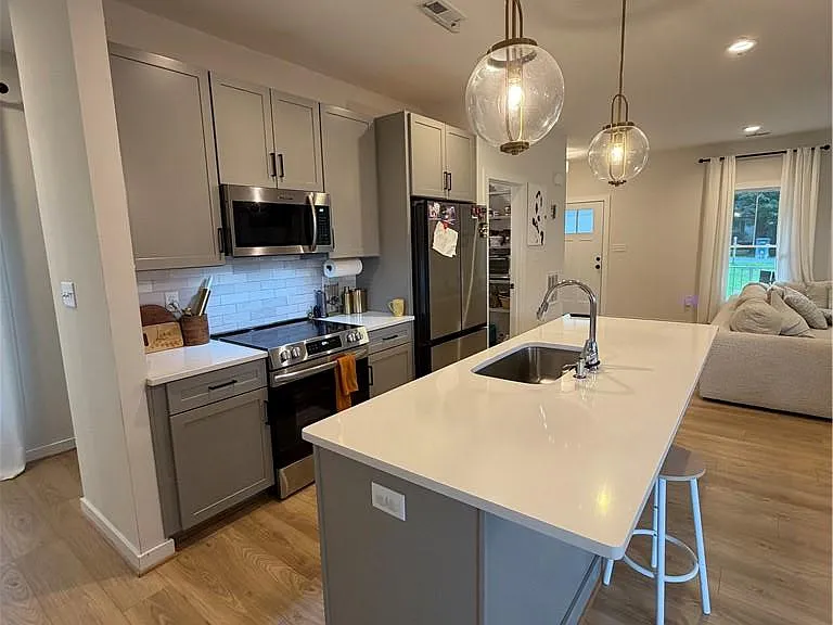 329 Forest Ave — Photo 8