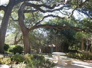 359 Hunters Creek Dr, New Braunfels, TX 78132
