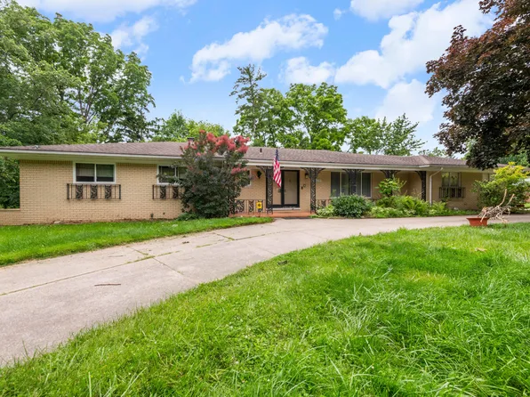 24319 Tamarack Trl, Southfield, MI 48075