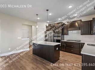 3003 Michaleen Dr, Thompsons Station, TN 37179