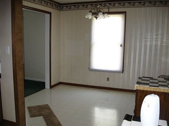 4th image of 1523 Rivermont Hts