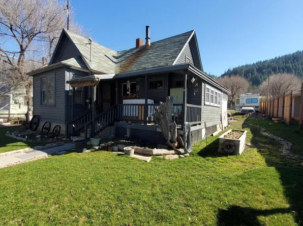 1385 Addy Main, Addy, WA 99101