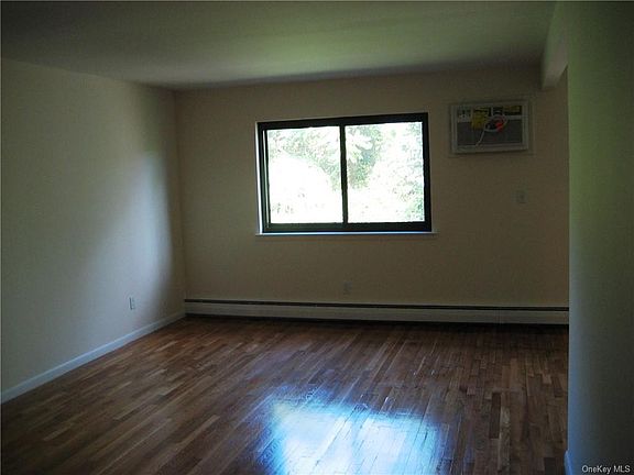 2nd image of 2 Brevoort Dr APT 1B