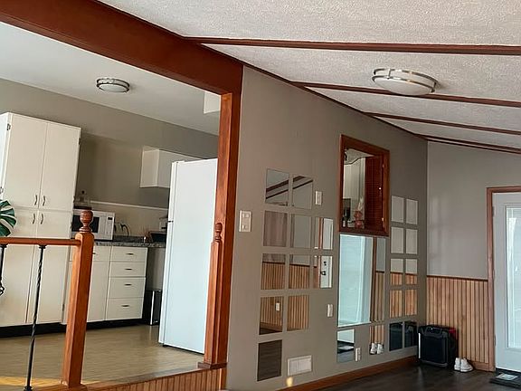 5th image of 902 E Burkwood Dr
