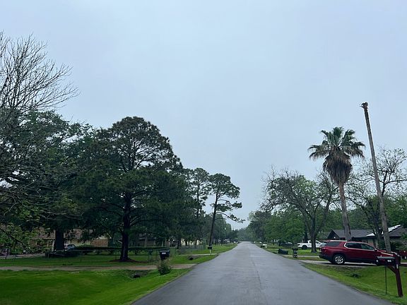 4th image of 230 Barbara Dr