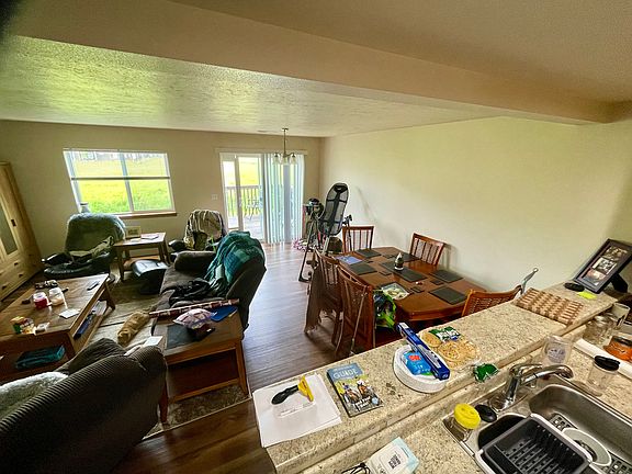 5th image of 923 N Stanley St