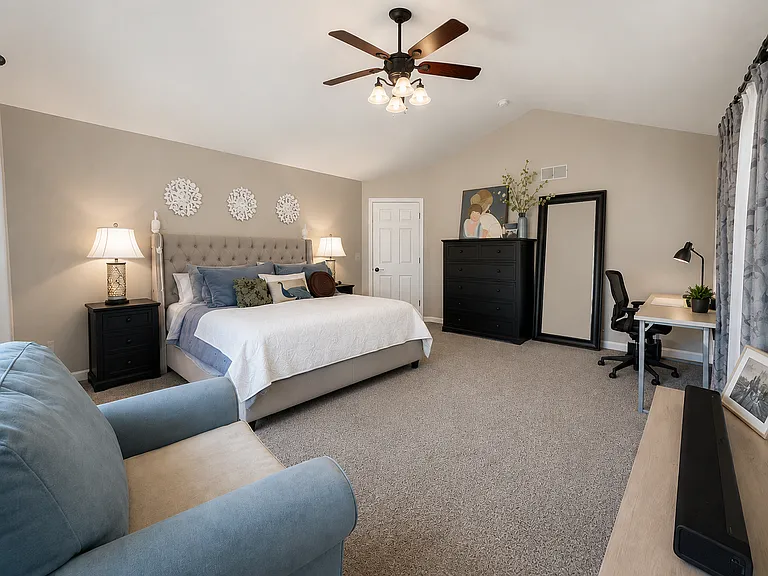 521 Shadbury Ct — Photo 10