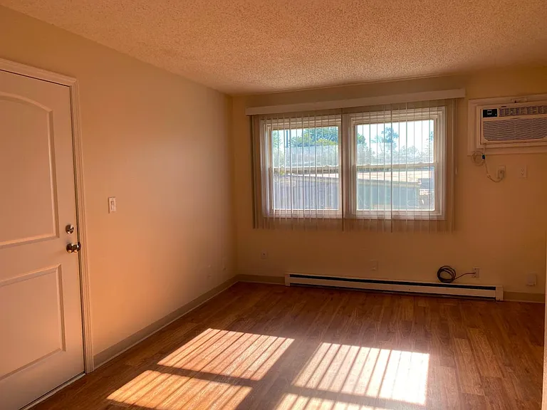 4713 Toronto St #2 — Photo 3
