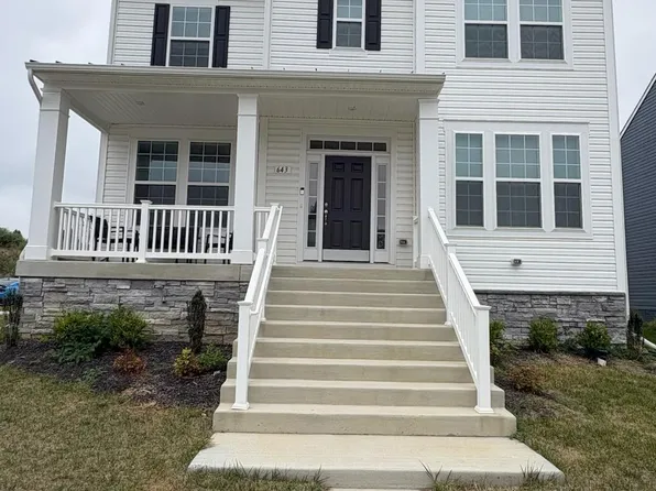 643 Lord Fairfax St, Charles Town, WV 25414
