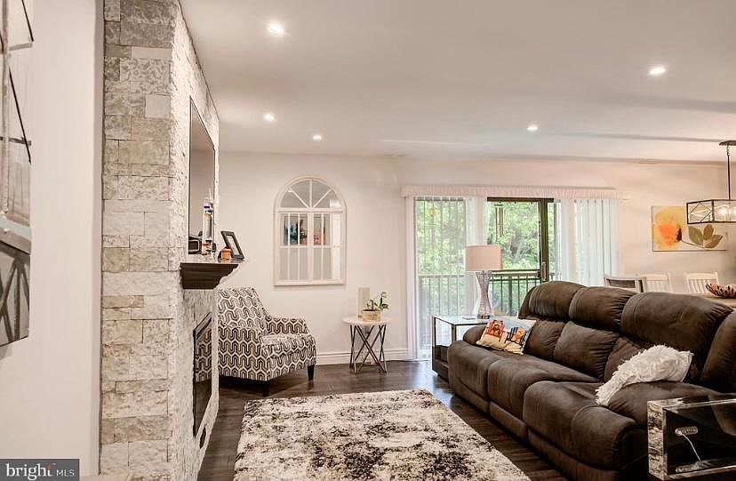 1st image of 58 Wyndham Pl