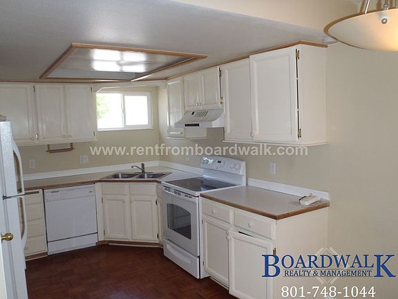 4th image of 7926 S Chadbourne Dr #3350