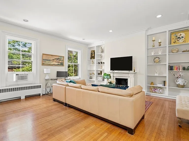 133 Marlborough St #8 — Photo 4