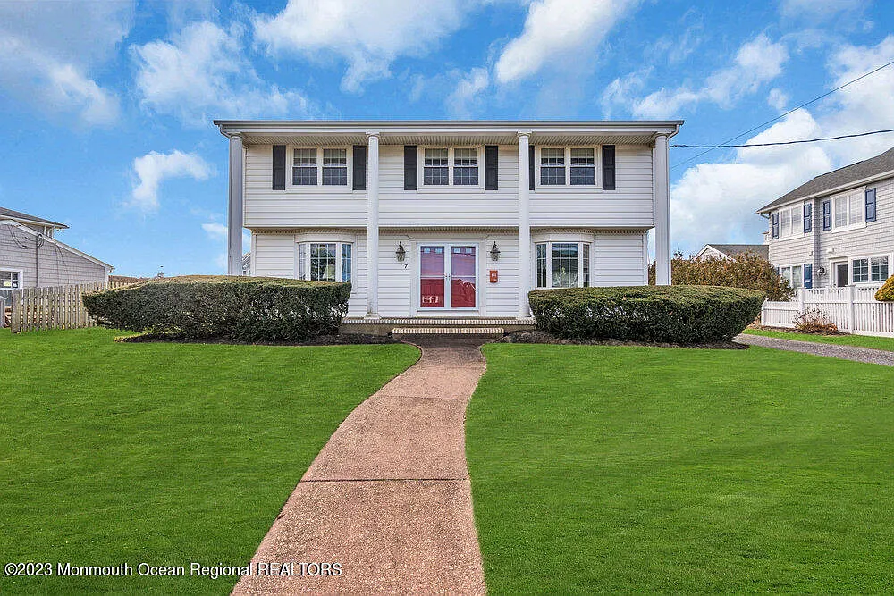 4 bed, 2574 sqft, $3,600 — Photo 3
