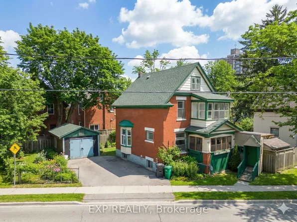 64 Lancaster St E, Kitchener, ON N2H 1M6