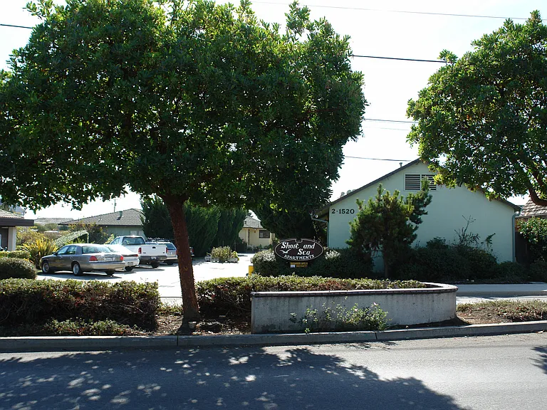 21520 E Cliff Dr #14 — Photo 8